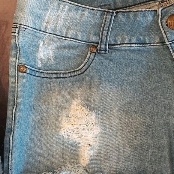 Women's Denim Shorts🛍 - Picture 3 of 9